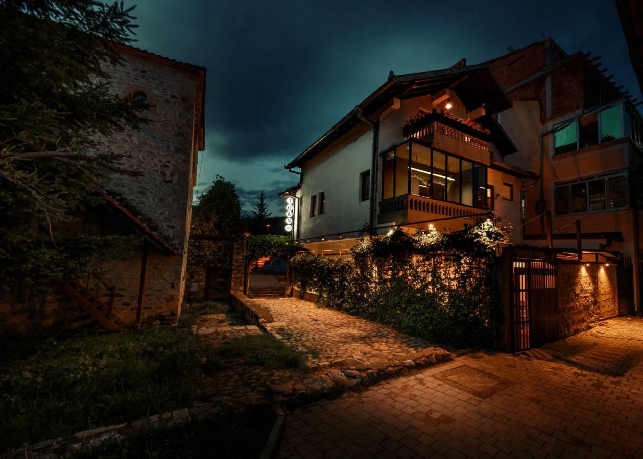 Town Hostel Peje Exterior foto